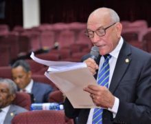 El Senador Rafael Calderón rinde informe favorable a la Comisión de Hacienda, sobre la modificación de la ley sobre Impuestos a las viviendas suntuarias