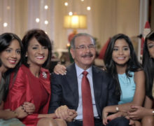 En Navidad, presidente Danilo Medina envía cálida felicitación al pueblo dominicano y recuerda importancia de ser solidarios