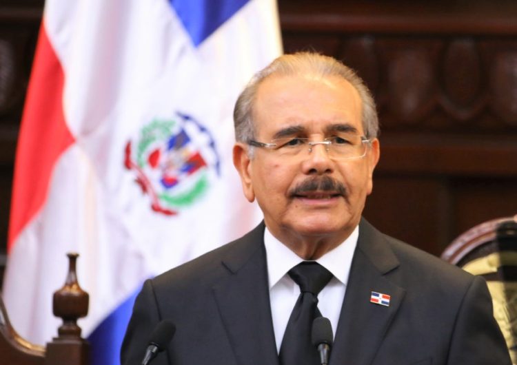 Danilo Medina anuncia ampliación vigilancia calles y endurecimiento control militar y policial para garantizar cumplimiento toque de queda