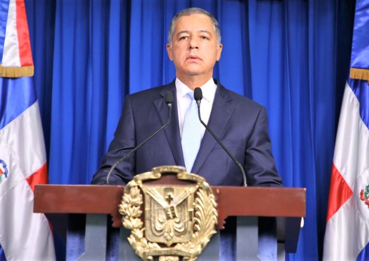 Ministro de Hacienda explica funcionamiento de programas Quédate en Casa y FASE, impactarán 8 millones de dominicanos