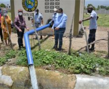 Productores de Azua reciben sistemas de bombeo para riego prometidos en Visita Sorpresa
