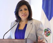 José Luis Ramírez, presidente de  la Fundación Azuana por la Paz (FUDEPAZ) Felicita a la Vicepresidenta Margarita Cedeño de Fernández,  en su cumpleaños