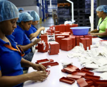 Danilo Medina envía abrazo fraternal a trabajadores construyen cada día Patria próspera