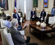 Presidente Danilo Medina se reúne con miembros de Comité de Emergencia y Gestión Sanitaria. Pasan balance a situación COVID-19
