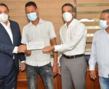 Productores de café, cacao y aguacate de San Cristóbal reciben recursos para construcción centro de acopio