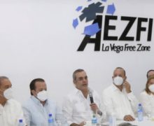 Presidente Luis Abinader anuncia la construcción de diez nuevas naves en Zona Franca de La Vega