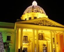 Inicia la Navidad en el Palacio Nacional con el encendido del árbol