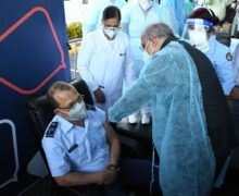 Gobierno inicia jornada “Vacúnate RD” con aplicación de la primera vacuna contra la COVID-19 en el país