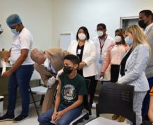 Hospital Pediátrico Dr.  Hugo Mendoza inicia vacunación contra la covid-19 para adolescentes de 12-17 años