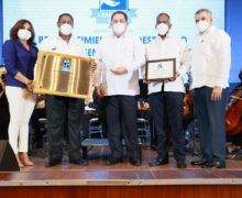 EL Servicio Nacional de Salud  entrega premios a mejor desempeño hospitalario.