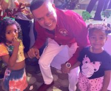 Alcalde  de Azua Ruddy  González, por motivo navideño felicita a munícipes.