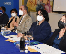 MESCYT y universidades acuerdan modalidad semipresencial para regreso a clases.