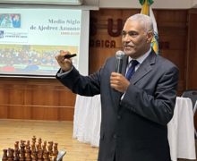 Fabio Sanchez Bello Pronuncia en UTESUR  Conferencia  Magistral “Medio Siglo de Ajedrez Azuano”.