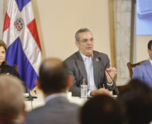 El Presidente Luis  Abinader dispone más de dos mil  millones de pesos  para fortalecer el sistema de salud nacional privado.