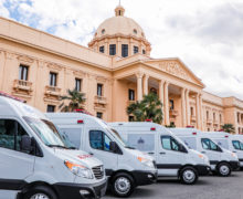 Presidente Luis Abinader entrega 30 ambulancias equipadas para fortalecer los servicios de emergencias y salvar vidas