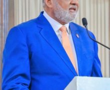 Abinader destituye a Roberto Fulcar