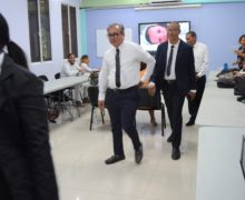 Estudiantes de la carrera de Derecho de UTESUR realizan práctica de  la materia Lógica Jurídica.