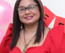 ¡Feliz Cumpleaños! Elvira de León.