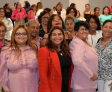 Gobernadora de Azua participa en conferencia por motivo del Día Internacional de la Mujer, dictada por la magistrada Yokaurys Morales Castillo.