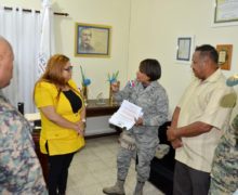 Gobernadora de Azua se reúne con la Comandante del Comando Conjunto Sur, coordinan desfile militar el 19 de Marzo.