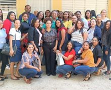 33 maestros de Santo Domingo, Monte Plata y San Cristóbal que realizan maestría con UTESUR firman carta compromiso con INAFOCAM.