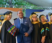 UTESUR entrega al país 384 nuevos profesionales de grado y dedica graduación al periodista Miguel Franjul