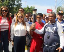 Gobernación de Azua, INEFI y Dirección Regional de Educación, reciben la Antorcha de los X Juegos Escolares Deportivos Nacionales Barahona 2023