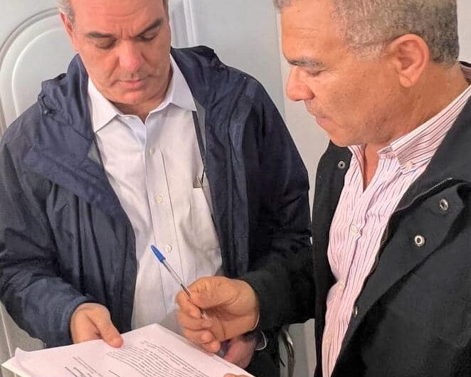 Senador Antonio Castillo entrega propuesta al Presidente Luis Abinader para recuperación de San José de Ocoa, devastada por las inundaciones