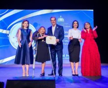 Tres mujeres Azuanas fueron galardonadas por el Presidente Luis Abinader con la Medalla al Mérito de la Mujer Dominicana 2024