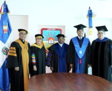 Rectora de Utesur participa como invitada de honor  a la XXVll Graduación Ordinaria de  Ucateba en Barahona