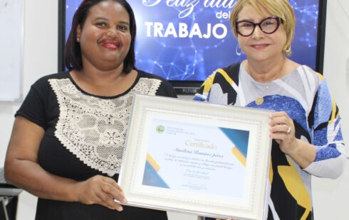 Utesur otorga el premio “Trabajadora del Año 2025 “a Marilena Ramírez Pérez
