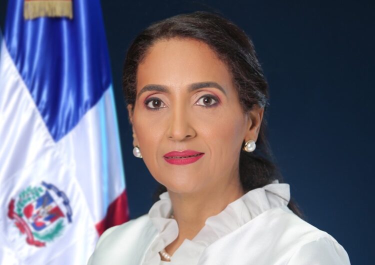 Senadora Lía Díaz «la mejor opción para presidir el Senado»
