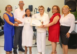 Utesur reconoce 13 docentes con distinción “Maestro del Año” 2025