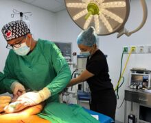 SISARIL da «visto bueno» para incluir cirugías reducción mamaria a mujeres con seguro médico