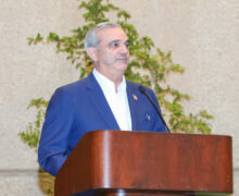 Abinader resalta valor democrático de la reforma constitucional que limita la reelección