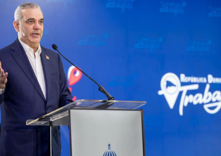 Presidente Luis  Abinader lanza programa “RD-Trabaja” con más de siete mil vacantes disponibles para empleos formales