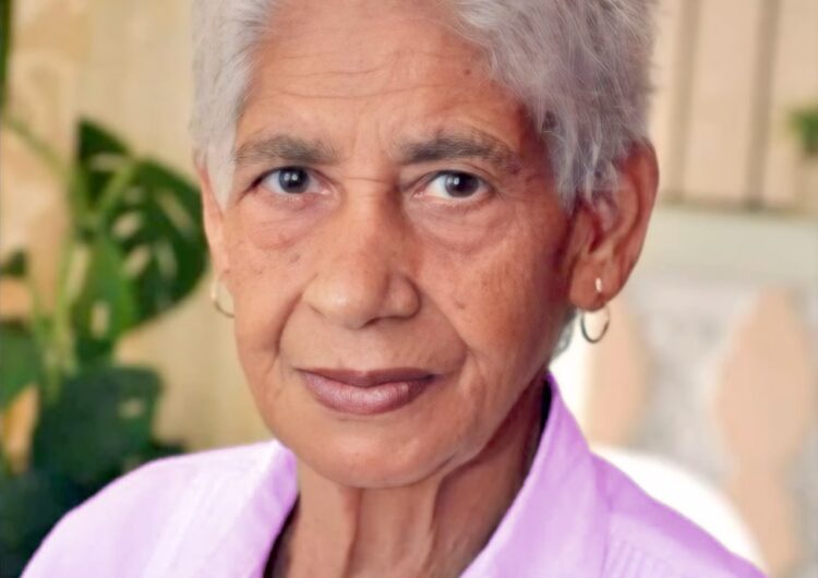 Invitación a Misa de la Señora Alejandrina Pinales de Minyety, primer año de triste partida