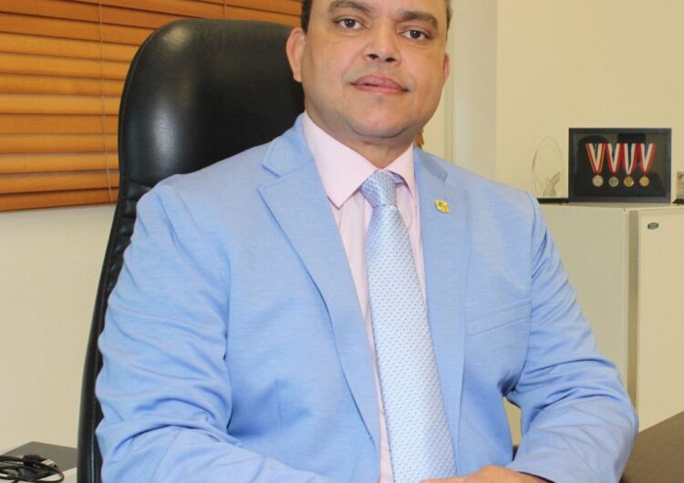 Designan a Julio Landrón director del Servicio Nacional de Salud (SNS)