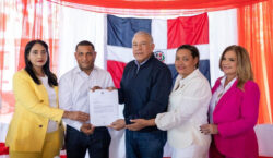 Gobierno entrega más de RD 85 millones para construcción de obras en Azua