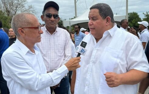 Alcalde Rafael Hidalgo agradece  al Presidente Luis Abinader  y David Collado anuncio de remozamiento Playa Monte Río, con inversión de 265 millones de pesos