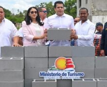 Ministerio de Turismo inicia construcción de Parque y Parador Fotográfico en Las Clavellinas de AZUA