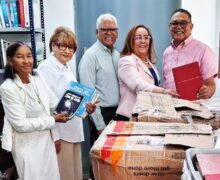 Utesur recibe importante donación bibliográfica del Dr. Rafael Méndez Tejeda