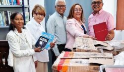 Utesur recibe importante donación bibliográfica del Dr. Rafael Méndez Tejeda