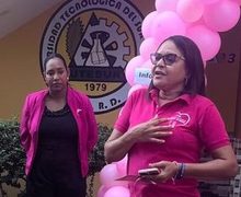Llaman a prevenir cáncer de mama mediante controles a tiempo durante jornada en Utesur